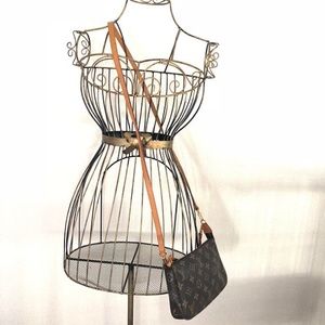 SALE! Authentic Louis Vuitton Pochette Crossbody